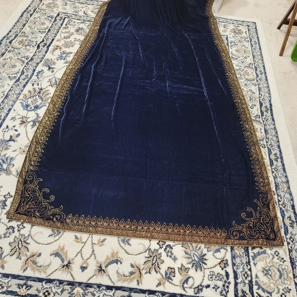 Micro valvet shawls - Picture 4 of 6